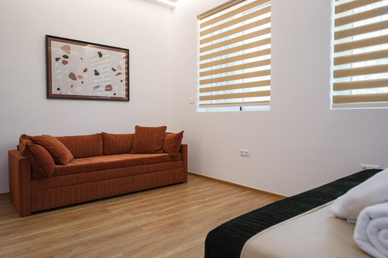 Kanari Elegant And Cozy Studios Каламата Экстерьер фото