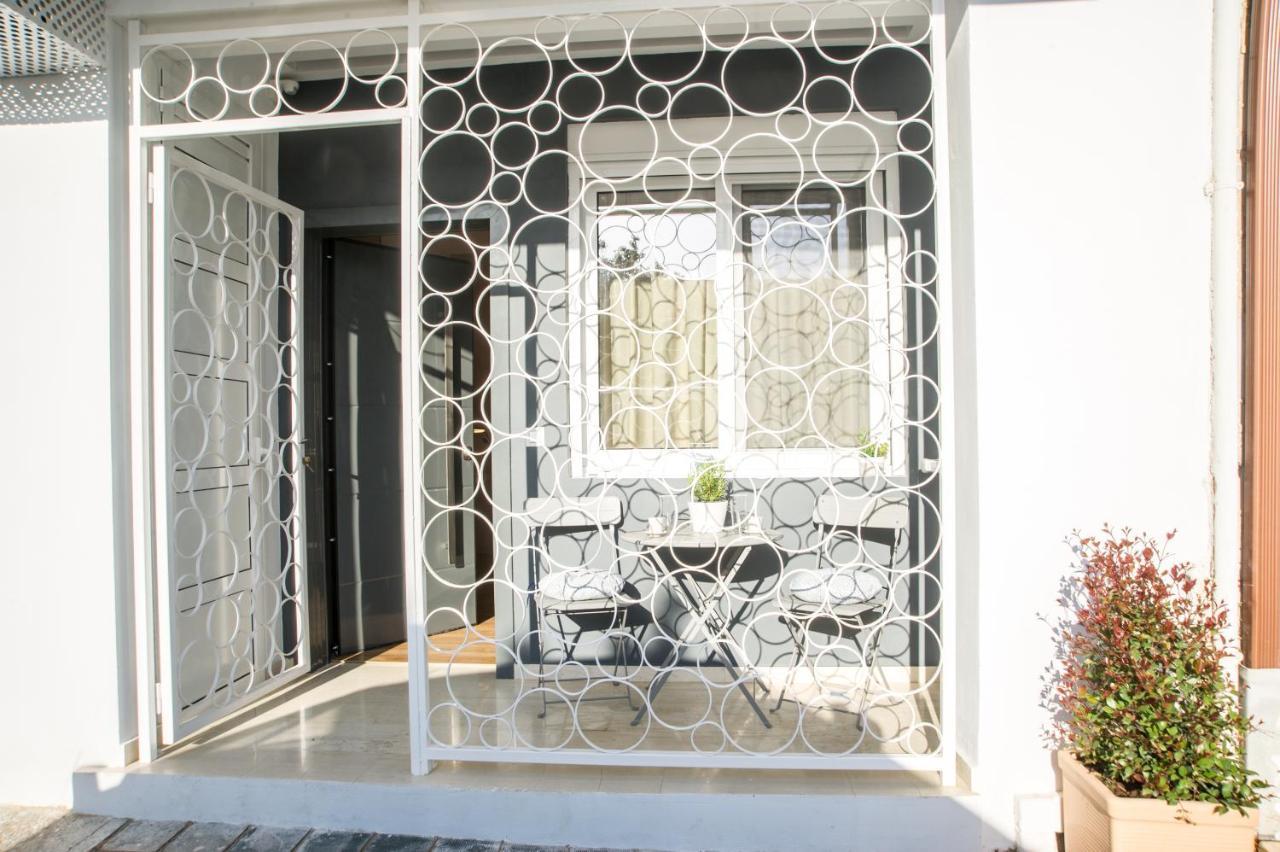 Kanari Elegant And Cozy Studios Каламата Экстерьер фото
